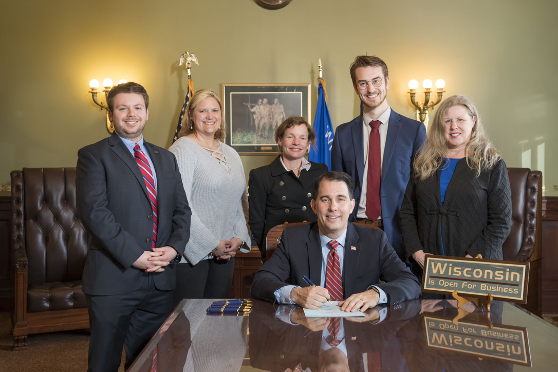 Change of Venue bill signing, Wisconsin Governor's Office, 2018